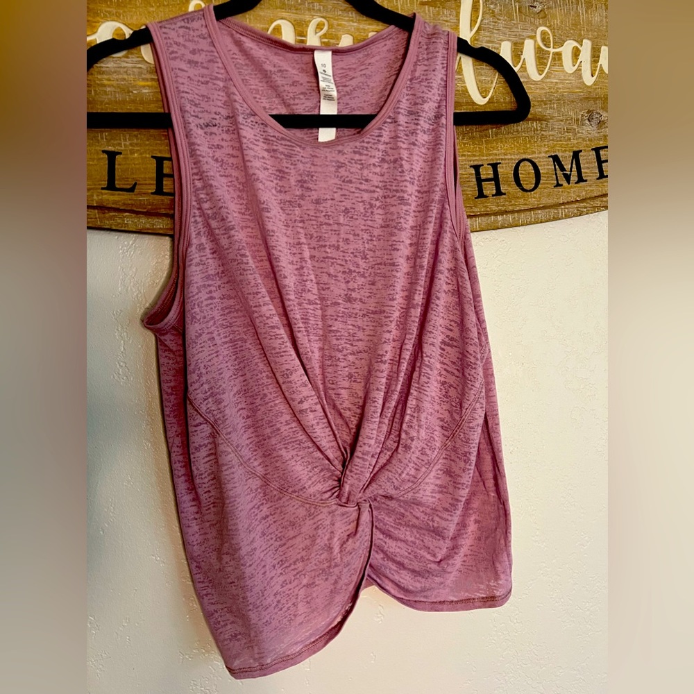 Lululemon sheer tank with front twist